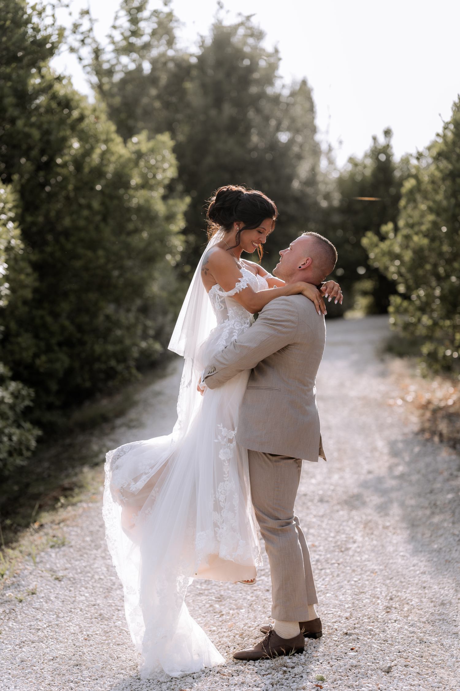 Matrimonio romantico in campagna toscana alla Tenuta Il Cicalino