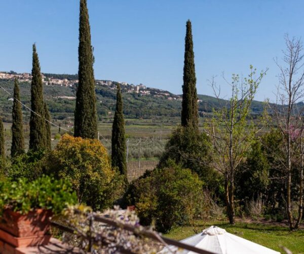 Vista panoramica dal Podernovo nella Maremma Toscana