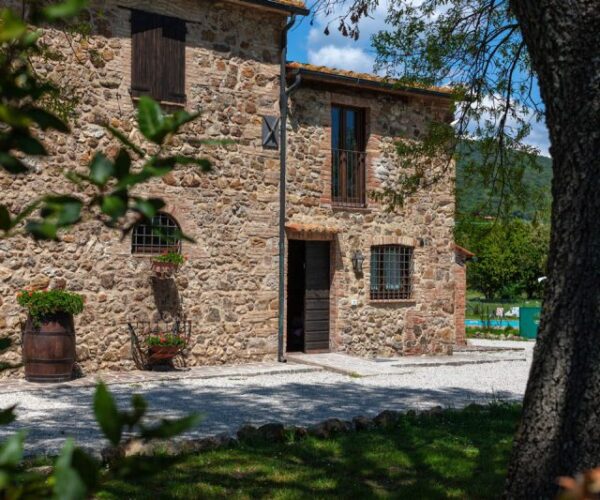 Giardino attrezzato nel Podere Lame a Tenuta Il Cicalino